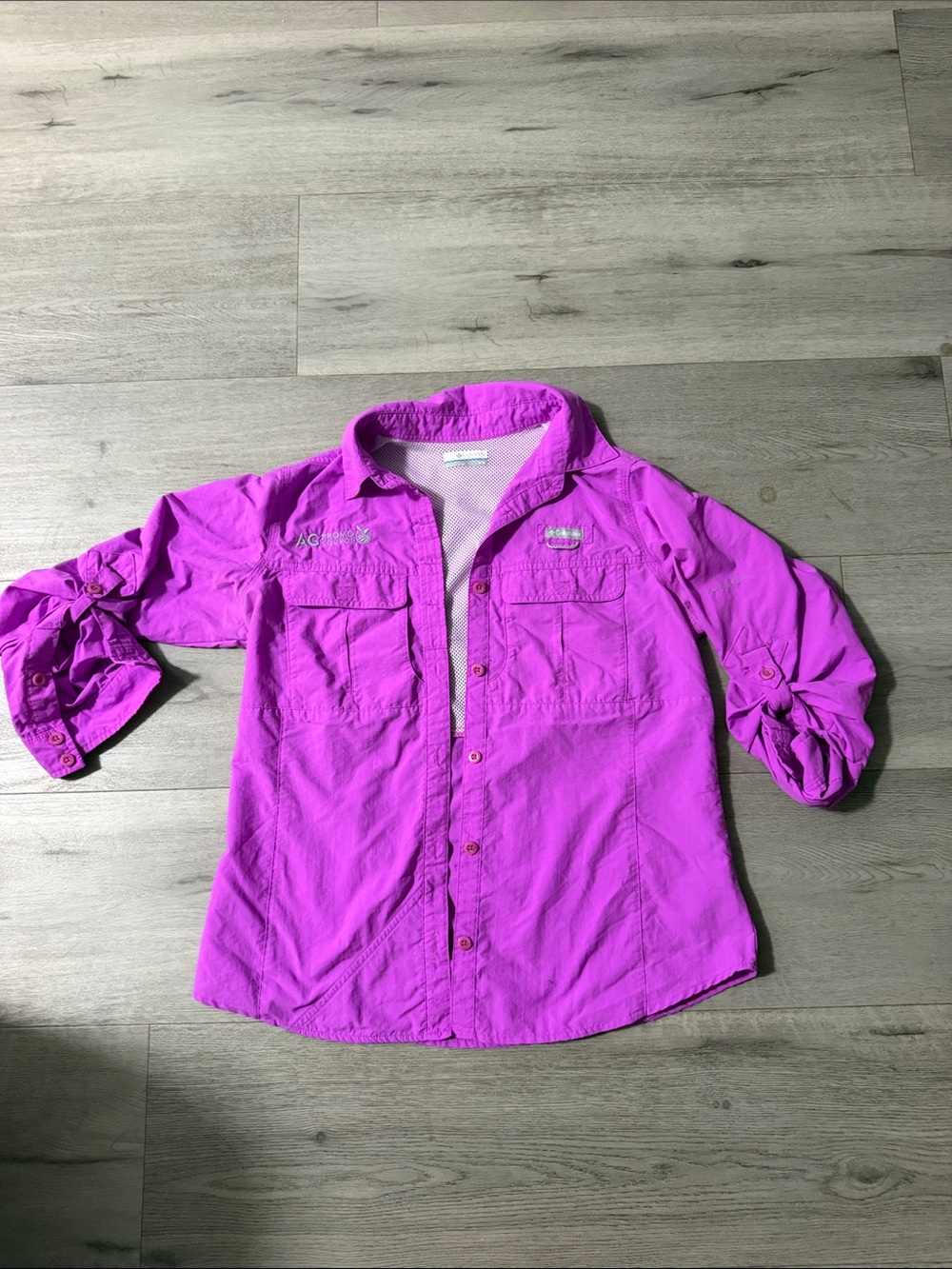 Columbia women’s ' Bright Purple Button-Down Fishing Shirt